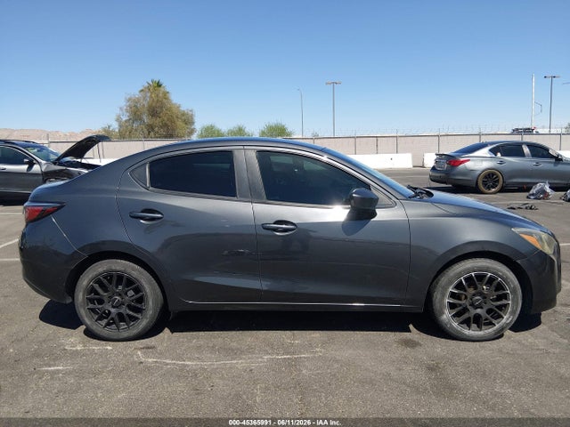 3MYDLBYV4HY179473 Toyota YARIS IA