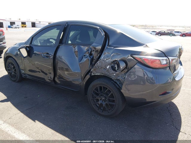 3MYDLBYV4HY179473 Toyota YARIS IA