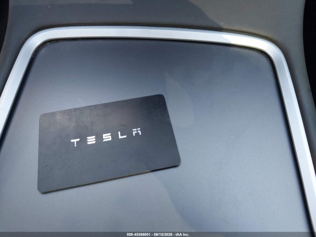 2023 Tesla Model Y Awd/long Range Dual Motor All-wheel Drive მანქანა იყიდება აუქციონზე, vin: 7SAYGDEEXPA109300, აუქციონის ნომერი: 45366001