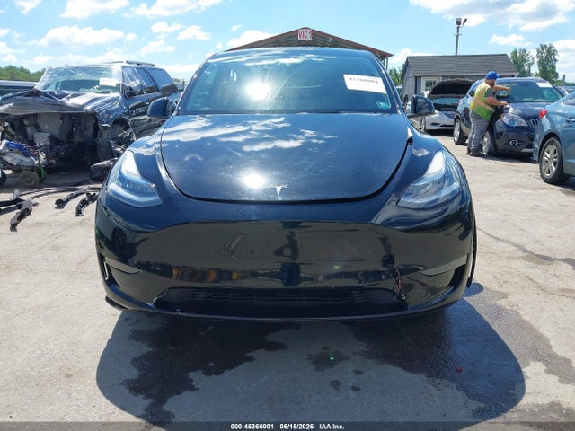 2023 Tesla Model Y Awd/long Range Dual Motor All-wheel Drive მანქანა იყიდება აუქციონზე, vin: 7SAYGDEEXPA109300, აუქციონის ნომერი: 45366001