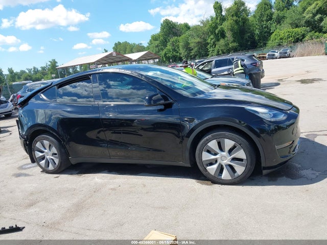 2023 Tesla Model Y Awd/long Range Dual Motor All-wheel Drive მანქანა იყიდება აუქციონზე, vin: 7SAYGDEEXPA109300, აუქციონის ნომერი: 45366001
