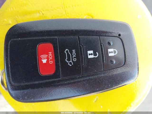 2T3C1RFV5MC137567 Toyota Rav4 Xle Premium