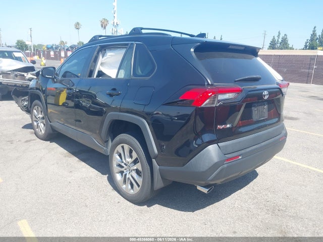 2T3C1RFV5MC137567 Toyota Rav4 Xle Premium