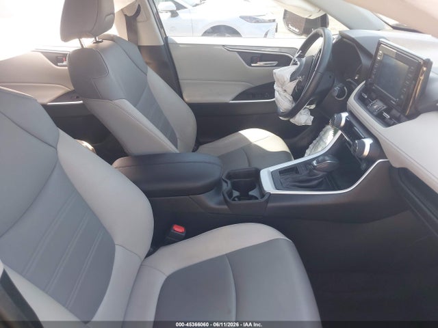 2T3C1RFV5MC137567 Toyota Rav4 Xle Premium