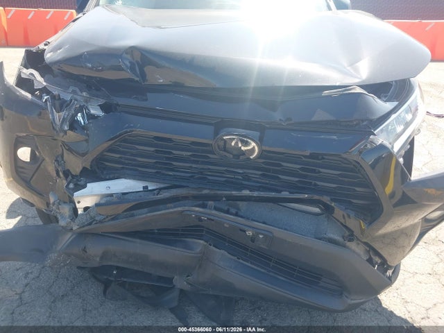 2T3C1RFV5MC137567 Toyota Rav4 Xle Premium