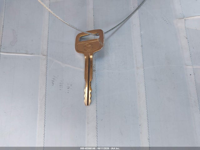 45366146 :رقم المزاد ، 4T3ZF13C52U438416 vin ، 2002 Toyota Sienna Le مزاد بيع