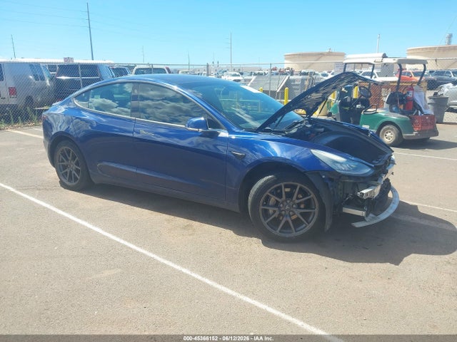 2018 5YJ3E1EA5JF077892 main image