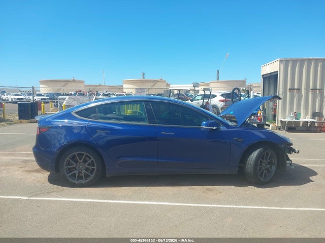 Tesla Model 3 Long Range/mid Range 2018 5YJ3E1EA5JF077892 Image 13