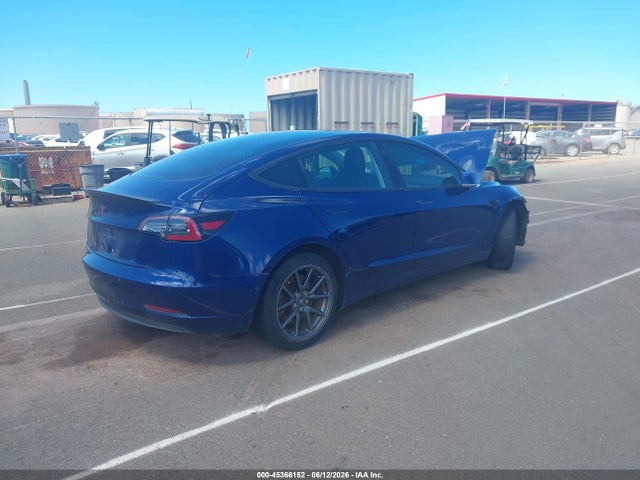 Tesla Model 3 Long Range/mid Range 2018 5YJ3E1EA5JF077892 Image 4
