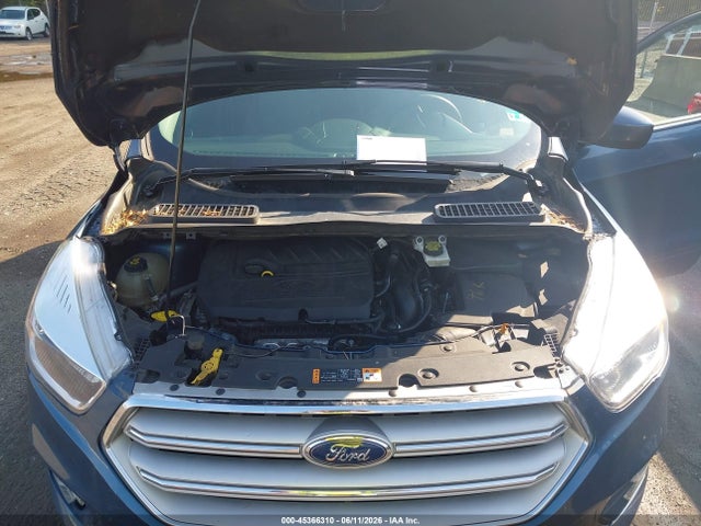 Продаж на аукціоні авто 2018 Ford Escape Se, vin: 1FMCU9GD0JUB94064, номер лоту: 45366310