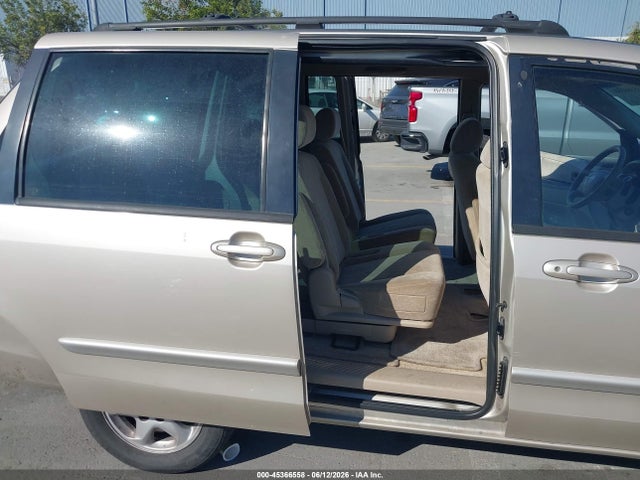 45366558 :رقم المزاد ، JM3LW28Y010196645 vin ، 2001 Mazda Mpv Dx/es/lx مزاد بيع