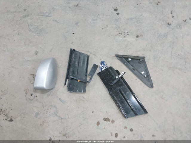 1FMCU9G98FUC44194 Ford ESCAPE SE