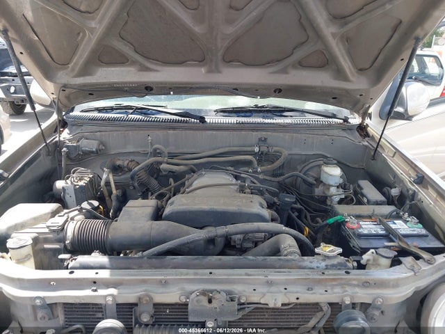Aukcja sprzedaży 2001 Toyota Sequoia Sr5 V8, vin: 5TDZT34A71S038150, numer aukcji: 45366612