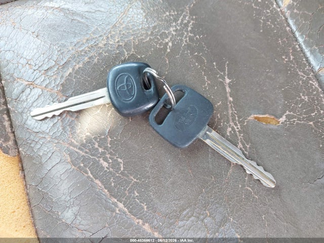 Aukcja sprzedaży 2001 Toyota Sequoia Sr5 V8, vin: 5TDZT34A71S038150, numer aukcji: 45366612