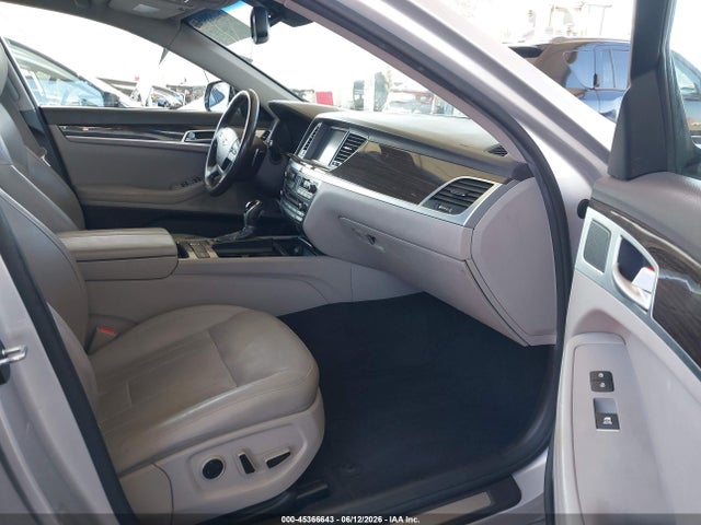 Hyundai Genesis 3.8 2015 KMHGN4JE4FU083818 Image 5