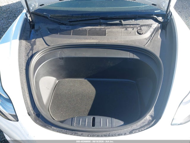 45366698 :رقم المزاد ، 5YJ3E1EB9KF211751 vin ، 2019 Tesla Model 3 Long Range/performance مزاد بيع