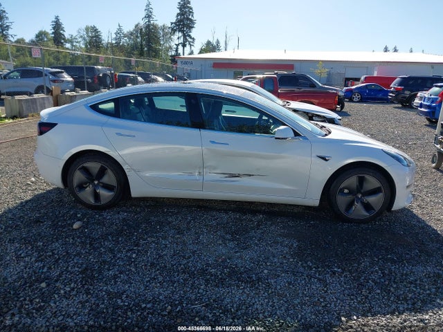 45366698 :رقم المزاد ، 5YJ3E1EB9KF211751 vin ، 2019 Tesla Model 3 Long Range/performance مزاد بيع