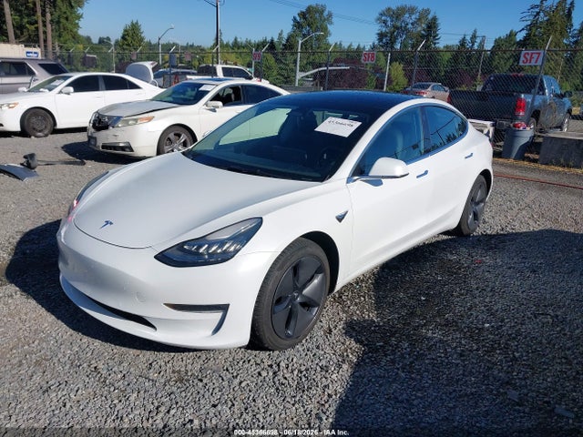 45366698 :رقم المزاد ، 5YJ3E1EB9KF211751 vin ، 2019 Tesla Model 3 Long Range/performance مزاد بيع