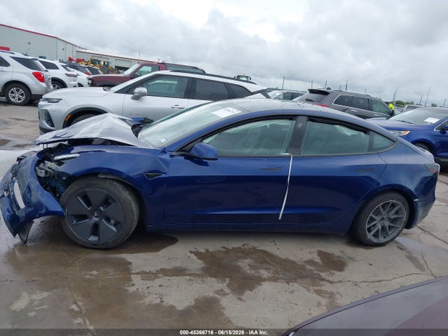 2022 Tesla Model 3 Long Range Dual Motor All-wheel Drive მანქანა იყიდება აუქციონზე, vin: 5YJ3E1EB0NF271518, აუქციონის ნომერი: 45366716