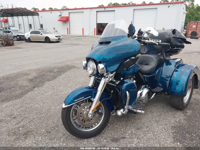 Harley-Davidson FLHTCUTG 2020 1HD1MAF12LB857023 Image 2