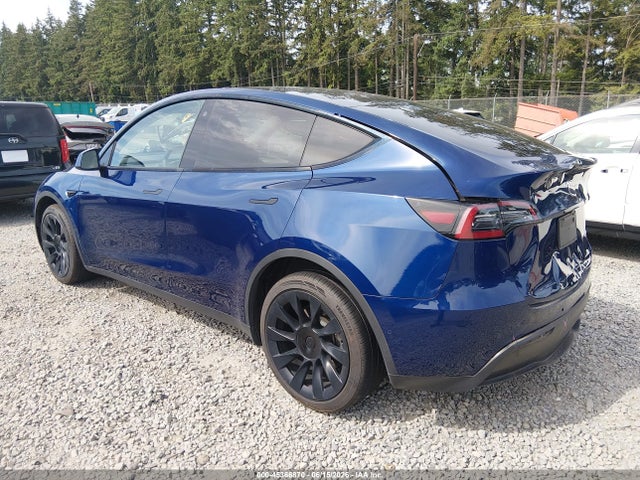 Auction sale of the 2022 Tesla Model Y Long Range Dual Motor All-wheel Drive, vin: 7SAYGDEE2NF558941, lot number: 45366870