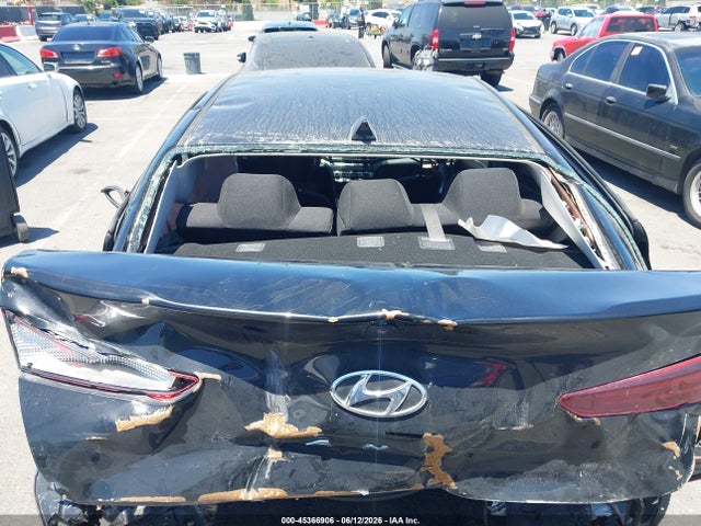 Hyundai Elantra Value Edition 2019 5NPD84LF3KH496192 Image 16