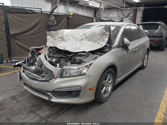 Chevrolet Cruze 1lt Auto 2015 1G1PC5SB2F7261723 Image 2