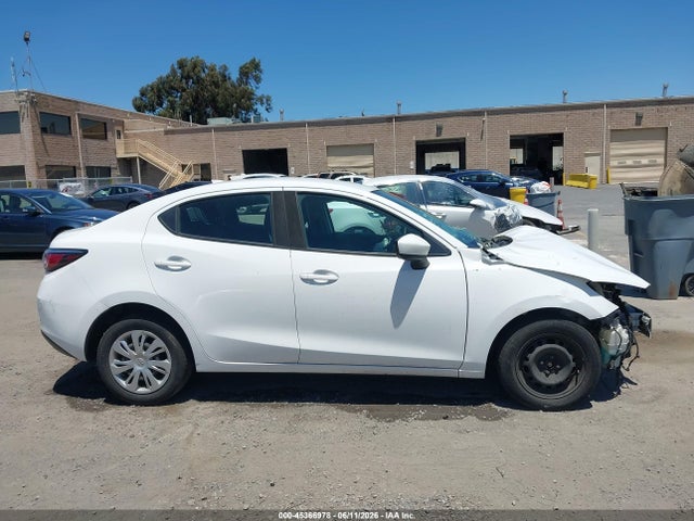 2019 Toyota Yaris L მანქანა იყიდება აუქციონზე, vin: 3MYDLBYV7KY512997, აუქციონის ნომერი: 45366978