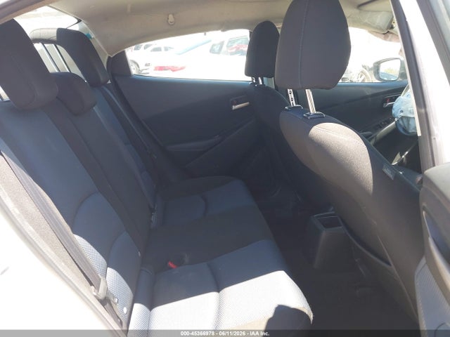 2019 Toyota Yaris L მანქანა იყიდება აუქციონზე, vin: 3MYDLBYV7KY512997, აუქციონის ნომერი: 45366978