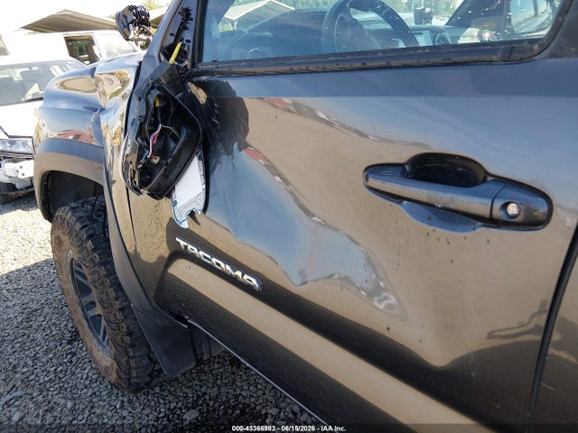 3TMCZ5AN3KM277851 Toyota Tacoma Trd Off Road