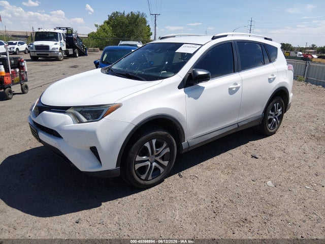 Toyota RAV4 LE 2017 2T3BFREV5HW629972 Image 2