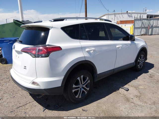 Toyota RAV4 LE 2017 2T3BFREV5HW629972 Image 4