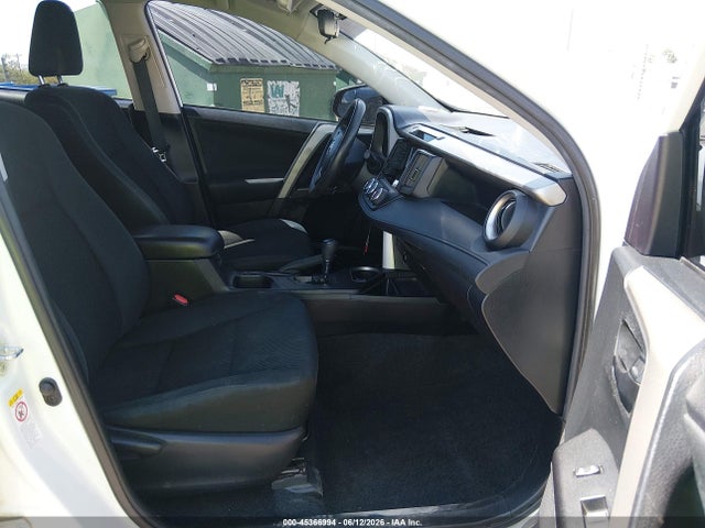 Toyota RAV4 LE 2017 2T3BFREV5HW629972 Image 5