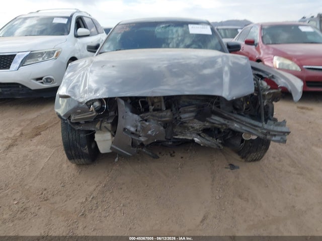 1ZVBP8AM8E5257385 Ford Mustang V6