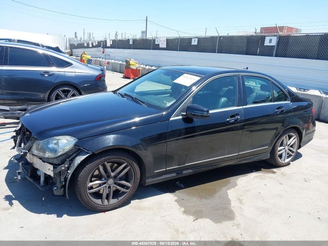 Aukcja sprzedaży 2014 Mercedes-benz C 300 Sport 4matic, vin: WDDGF8AB9EG223783, numer aukcji: 45367029