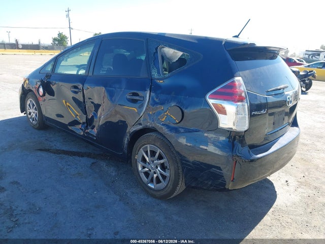 Toyota Prius V Two 2017 JTDZN3EU5HJ069262 Image 3