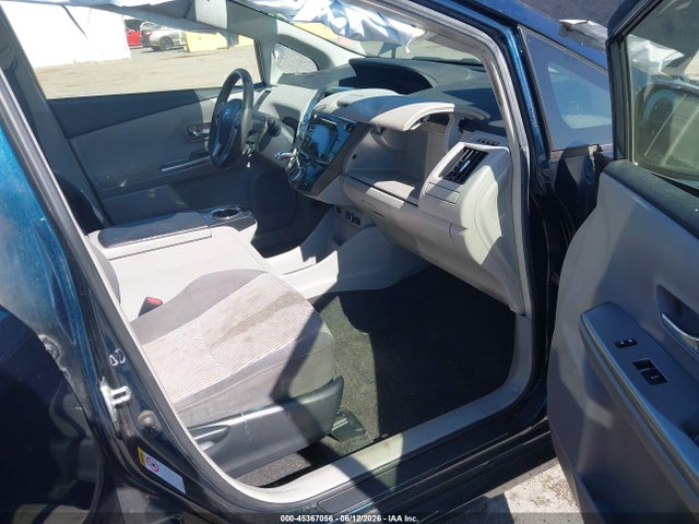 Toyota Prius V Two 2017 JTDZN3EU5HJ069262 Image 5