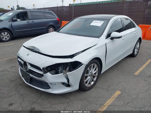 Mercedes-Benz A 220 2020 WDD3G4EB9LW037730 Image 2