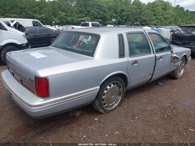 45367148 :رقم المزاد ، 1LNLM81W8VY669978 vin ، 1997 Lincoln Town Car Executive مزاد بيع