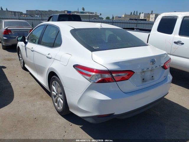 Toyota CAMRY LE 2020 4T1C11AK5LU985260 Image 3