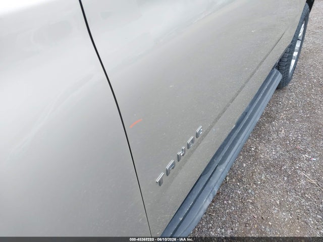 1GNSKAEC2HR355701 Chevrolet Tahoe Ls
