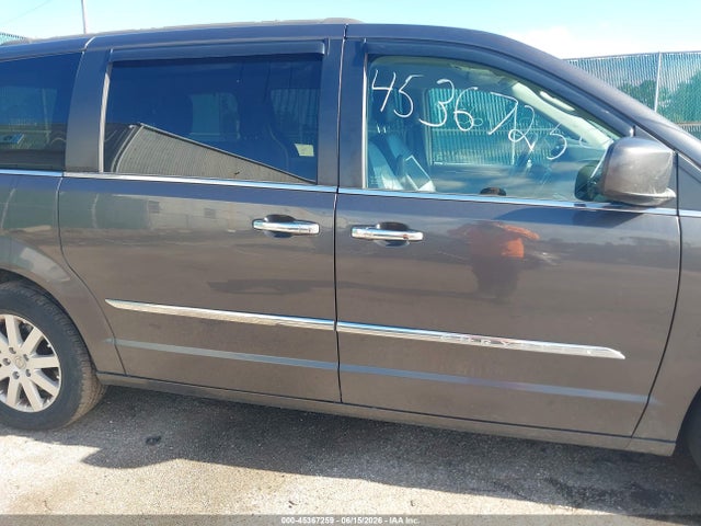 45367259 :رقم المزاد ، 2C4RC1BG2FR620698 vin ، 2015 Chrysler Town & Country Touring مزاد بيع