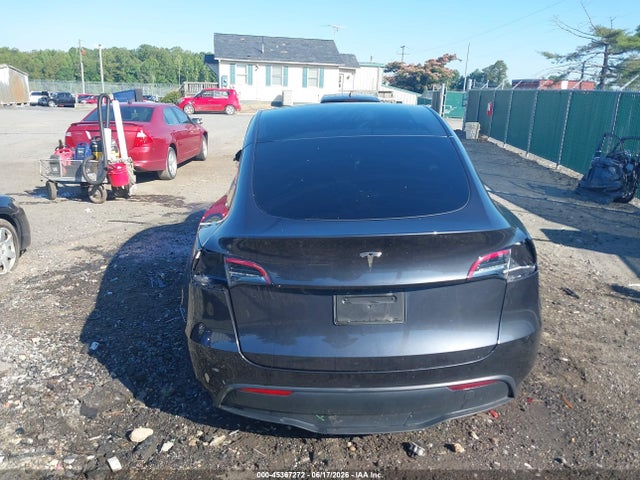2025 Tesla Model Y Long Range Dual Motor Rear-wheel Drive მანქანა იყიდება აუქციონზე, vin: 7SAYGDED1SF270640, აუქციონის ნომერი: 45367272