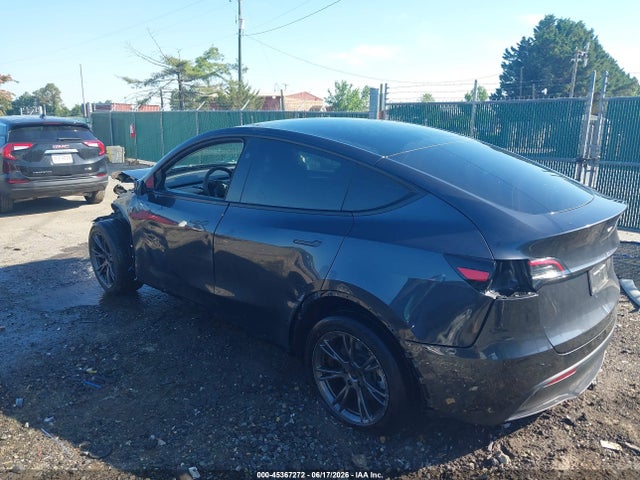 2025 Tesla Model Y Long Range Dual Motor Rear-wheel Drive მანქანა იყიდება აუქციონზე, vin: 7SAYGDED1SF270640, აუქციონის ნომერი: 45367272