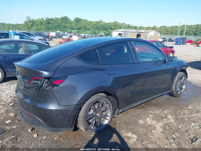 2025 Tesla Model Y Long Range Dual Motor Rear-wheel Drive მანქანა იყიდება აუქციონზე, vin: 7SAYGDED1SF270640, აუქციონის ნომერი: 45367272