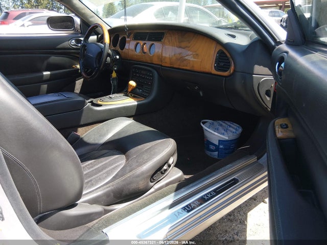 2001 Jaguar Xk8 მანქანა იყიდება აუქციონზე, vin: SAJDA42C51NA17107, აუქციონის ნომერი: 45367321
