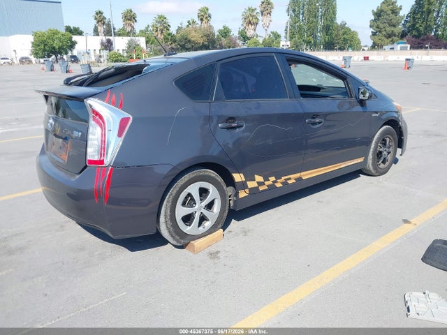 JTDKN3DU8F0419439 Toyota Prius Four
