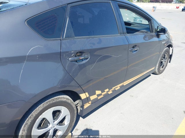 JTDKN3DU8F0419439 Toyota Prius Four