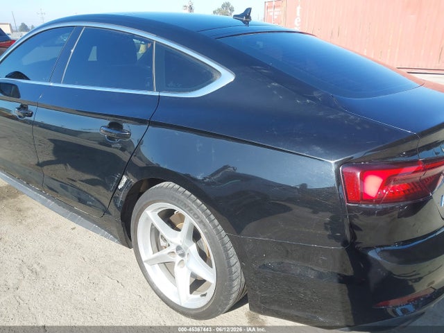WAUDNCF51JA136668 Audi A5 2.0t Premium