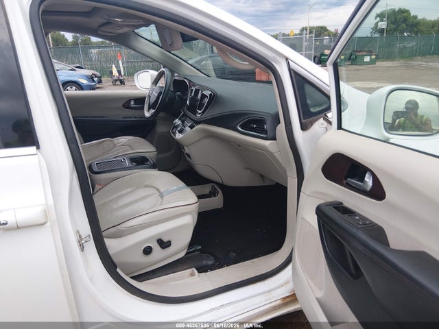 Chrysler Pacifica Limited 2020 2C4RC1GG0LR109737 Image 5